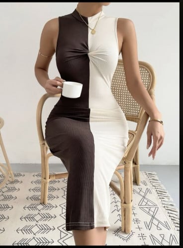 فستانين لونين مطوي ياقة مستديرة