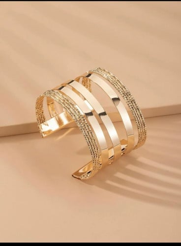 اسوارة بتصميم مفتوح