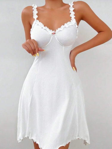 فستان نوم كامي مقلم نمط نبات الخس