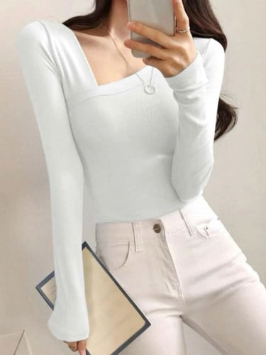 تيشيرت ابيض موحد اللون بياقة غير متماثلة