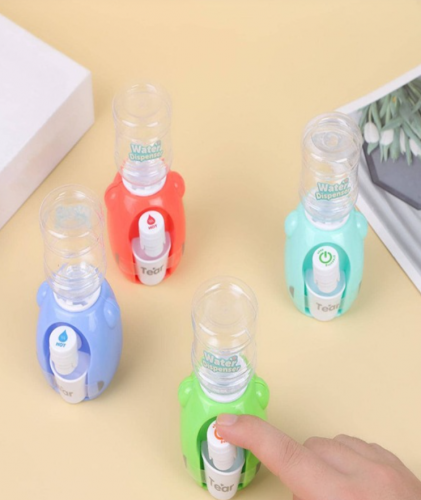 قطعة واحدة لون عشوائي ميني نافورة مياه لعبه