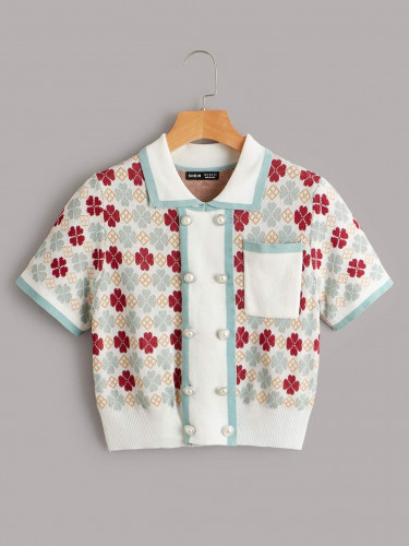 بلوزه محبوكه بأزرار من الؤلؤ