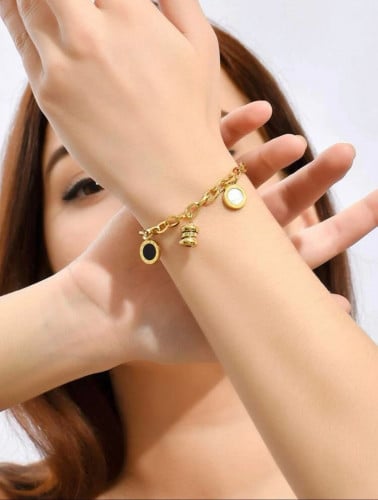 سوار متصل بتعليقة دائري