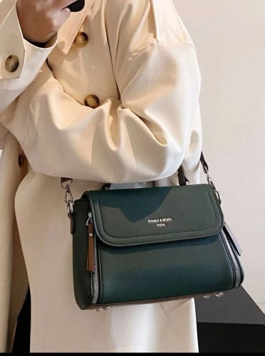 حقيبة مربعة بطباعة أحرف رفرف أخضر