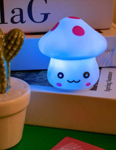 ضوء ليلي ملون على شكل فطر وأضواء متوهجة إبداعية متغيرة اللون لتزيين طاولة غرفة المكتب والحفلات