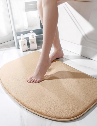 حصيرة حمام موحدة اللون ماص للماء قطعة واحدة