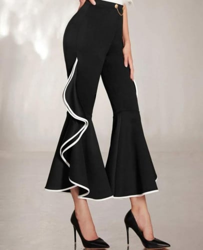 بنطلون بساق واسع و شريط متباين