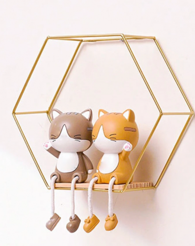 رف تخزين معلق على الحائط بتصميم هندسي ورف مصنع من الحديد الذهبي ورف تخزين حائط متعدد الوظائف للمنزل