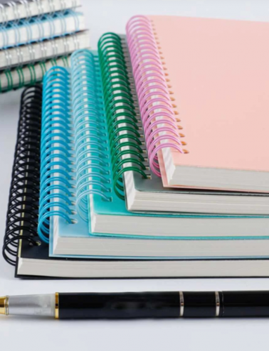 دفتر حلزوني لون عشوائي قطعة واحدة