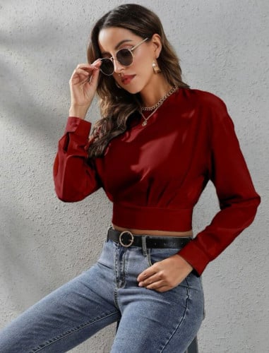 بلوزة قصيرة