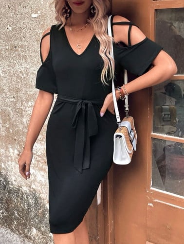 فستان بحزام كتف مكشوف M