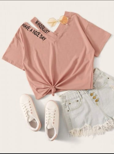 توب بياقة و عبارة مزدوج كتف مقصوص بطباعة شعار وردي