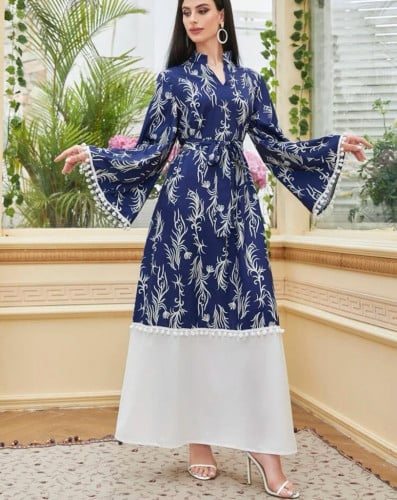 فستان بحزام و اطراف كرات مخملية