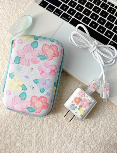 سلك بيانات مزخرف بزهر و طقم واقي راس شاحن 5 قطع و حقيبة تخزين قطعة واحدة