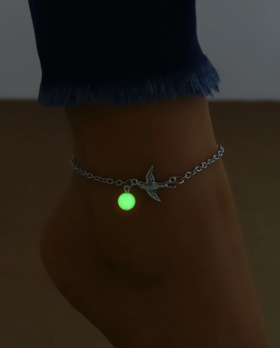 خلخال مضيئ قي الظلام