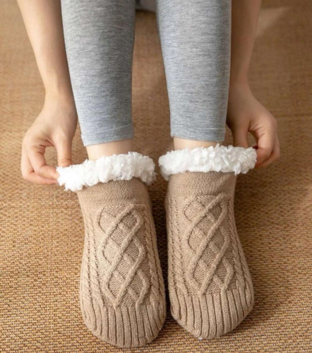 جوارب طاقم موحدة اللون مبطن بالصوف