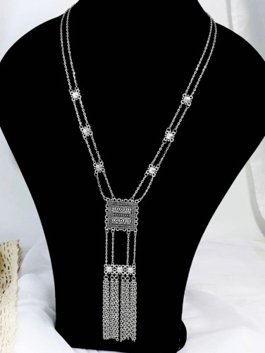 قلادة على شكل حرف Y مزخرف هندسي