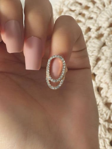 خاتم مزخرف بحجر الراين