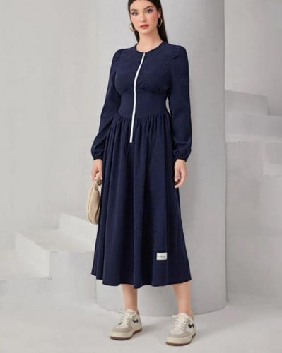 فستان سستة بتفاصيل مرقع