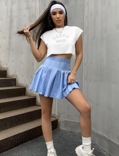 تيشيرت قصير بجرافيك عبارة و اكمام كاب