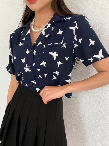 قميص فراشات بأكمام قصيره