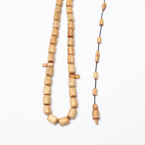 سبحه من خشب صنوبر