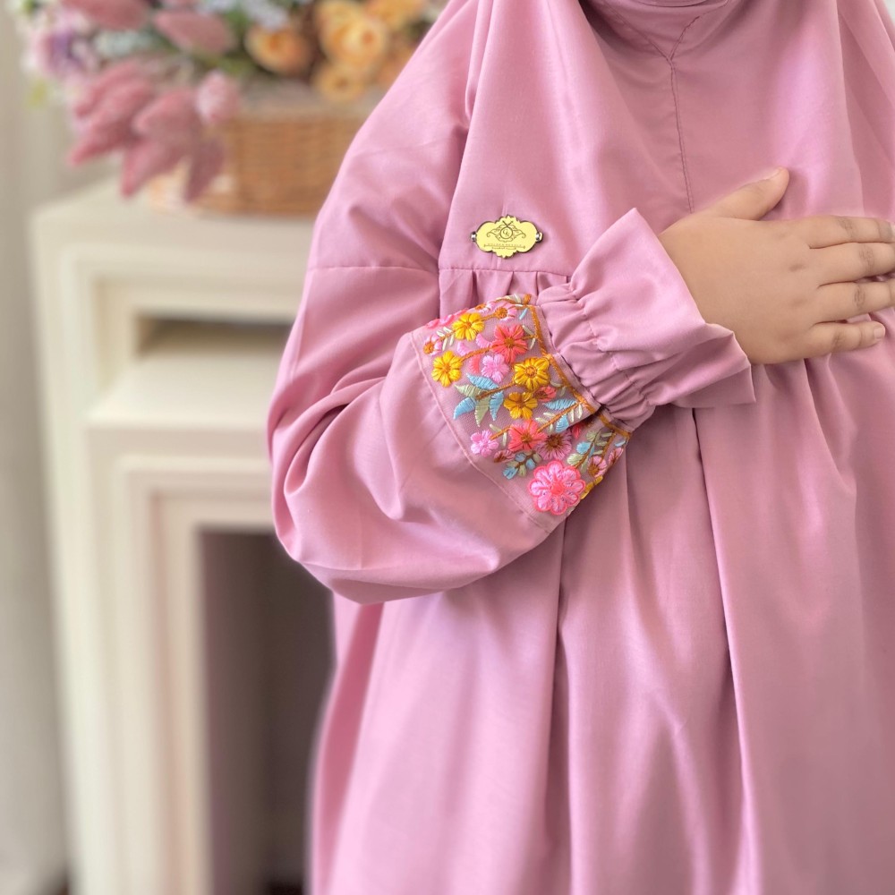 لباس صلاة للمكلفات