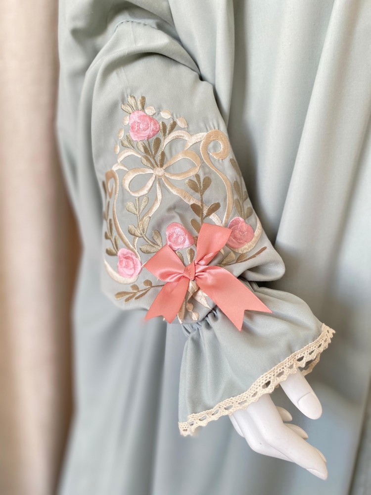 لباس صلاة عادي مطرز بمنتهى الجمال أخضر