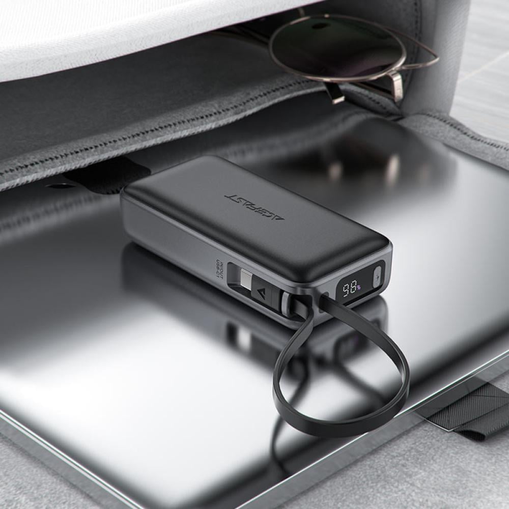 بطارية AceFast بقوة 30 واط بسعة 10000 ملي امبير بمنفذ تايب سي ومنفذ يو اس بي مع سلك مدمج تايب سي - اسود