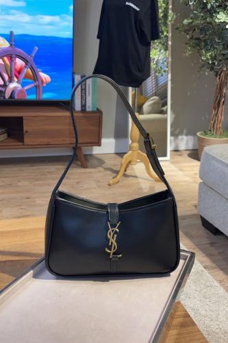 SAINT LAURENT BAG IN-اف سان لوران حقيبة