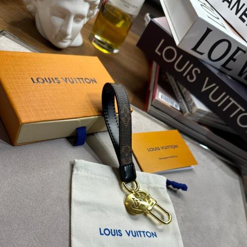 LOUIS VUITTON ميدالية مفاتيح