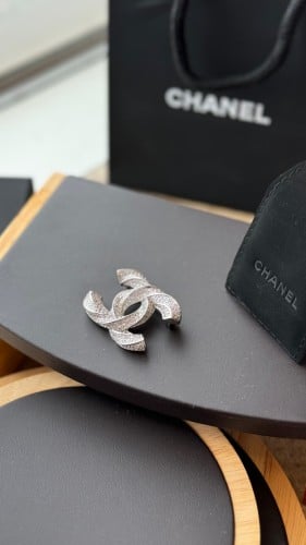 CHANEL بروش
