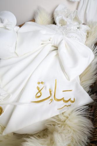 طقم البيبي حديث الولاده افرول بنقشات دانتيل