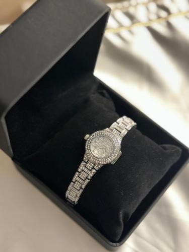 ساعة سهرة - رونق