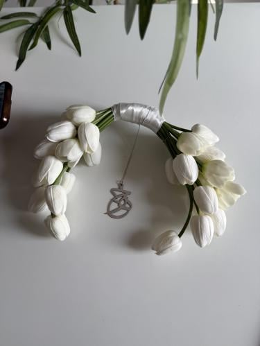 مسكة عروس - وايت