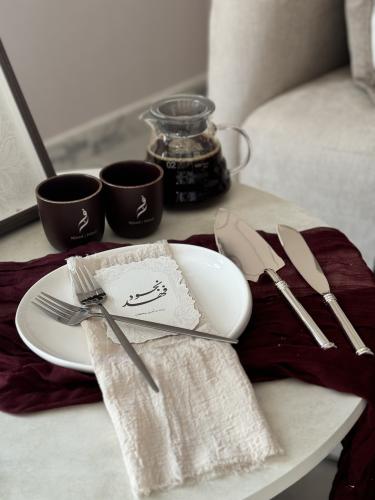 طقم كيك العرسان -  برغندي