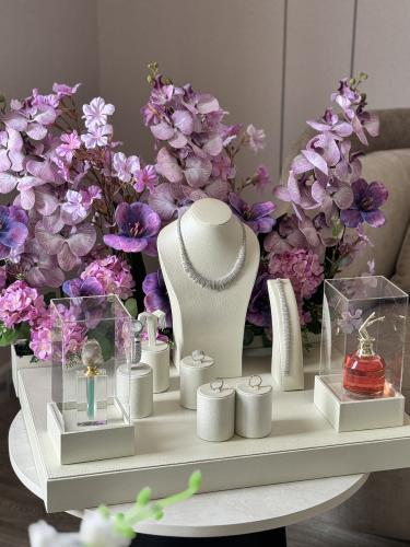 شبكة العروس مع التزيين