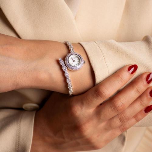 ساعات لاكجري