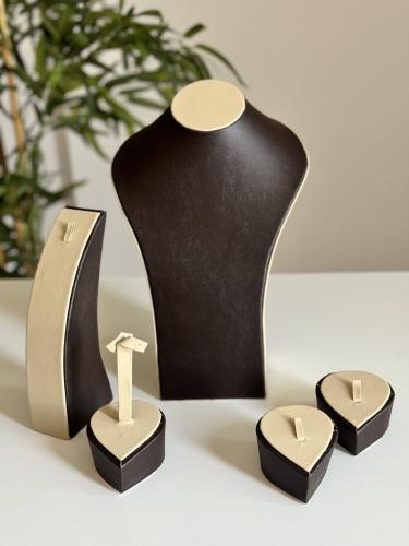 ستاند مجوهرات