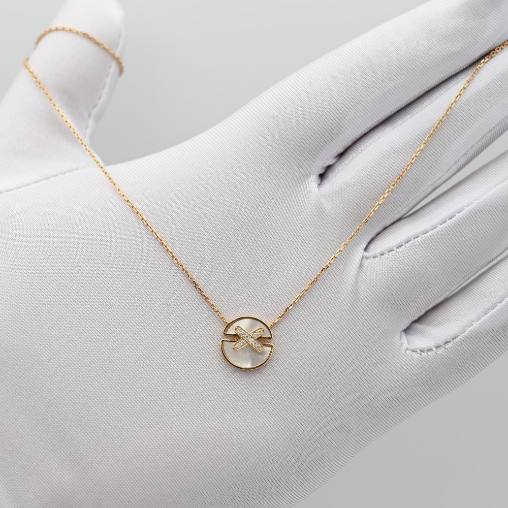 عقد ذهب شومية