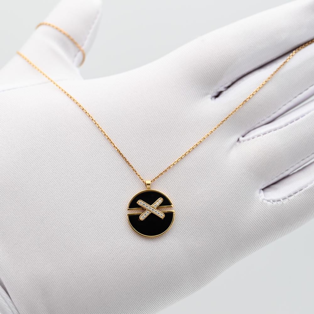 عقد ذهب باك مان