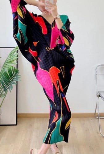 فستان بأكمام فضفضة ملون