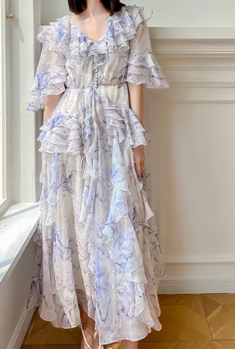 فستان سماوي طويل طبقات