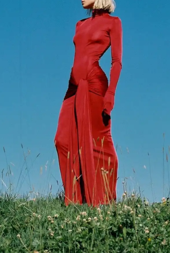 فستان ناعم طويل متوفر بعدة الوان