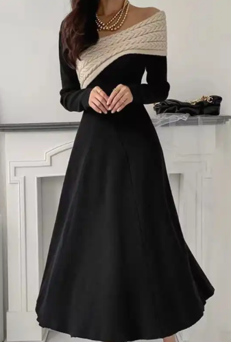 فستان اسود بستايل متداخل