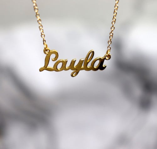 English chain with name مطليات العروس