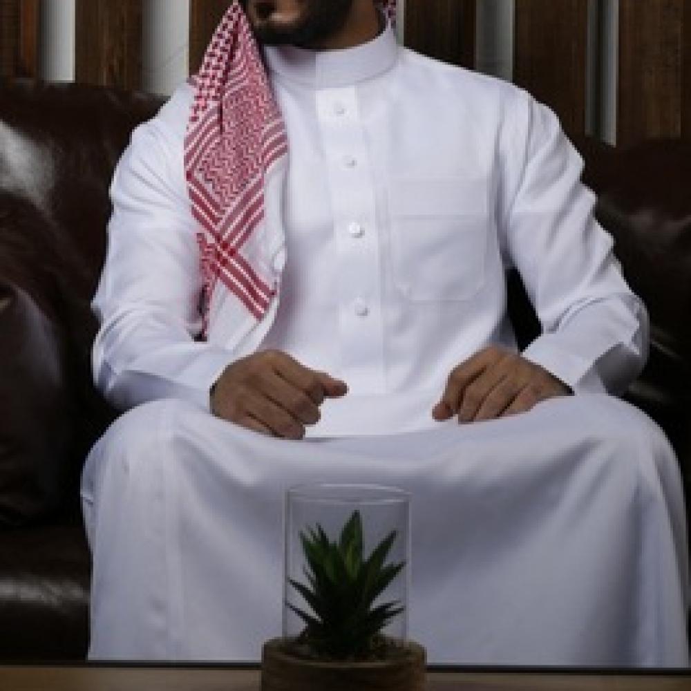 اختيار الثوب المناسب لفصول السنة: الثياب الصيفية والشتوية المثالية