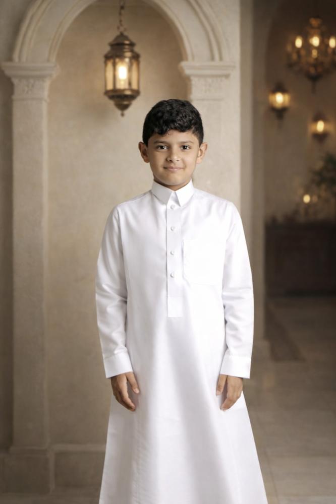 ثوب أولادي واقف بخامة عالية وتصميم مريح للأطفال