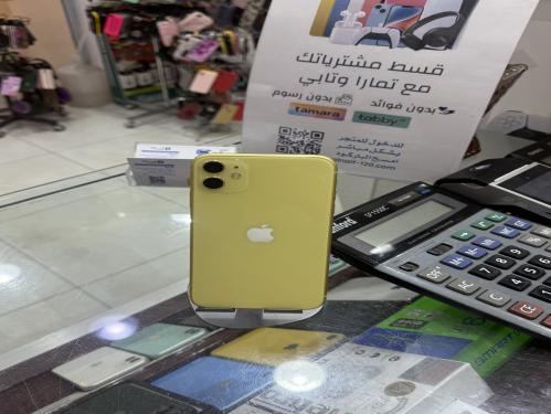 ايفون 11 العادي مستعمل , الذاكرة 64 قيقا اصفر
