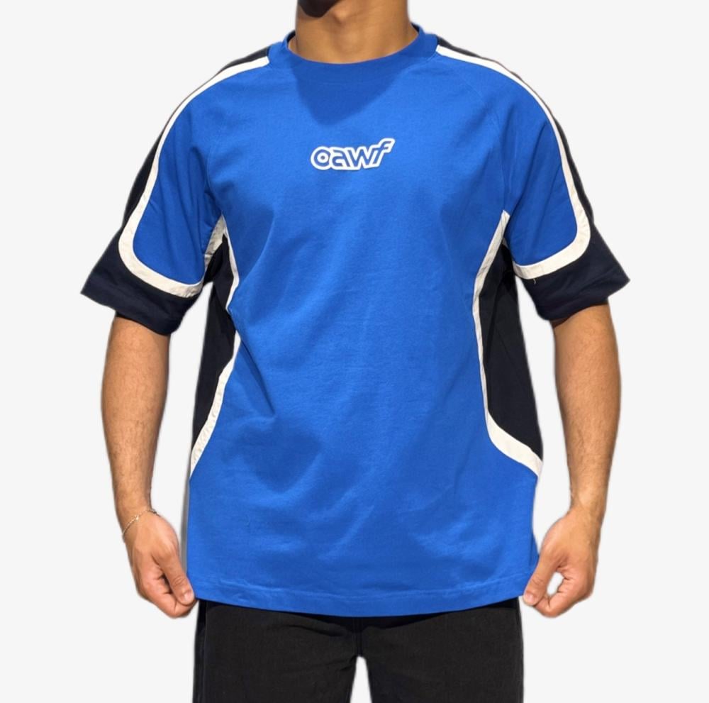 أزرق